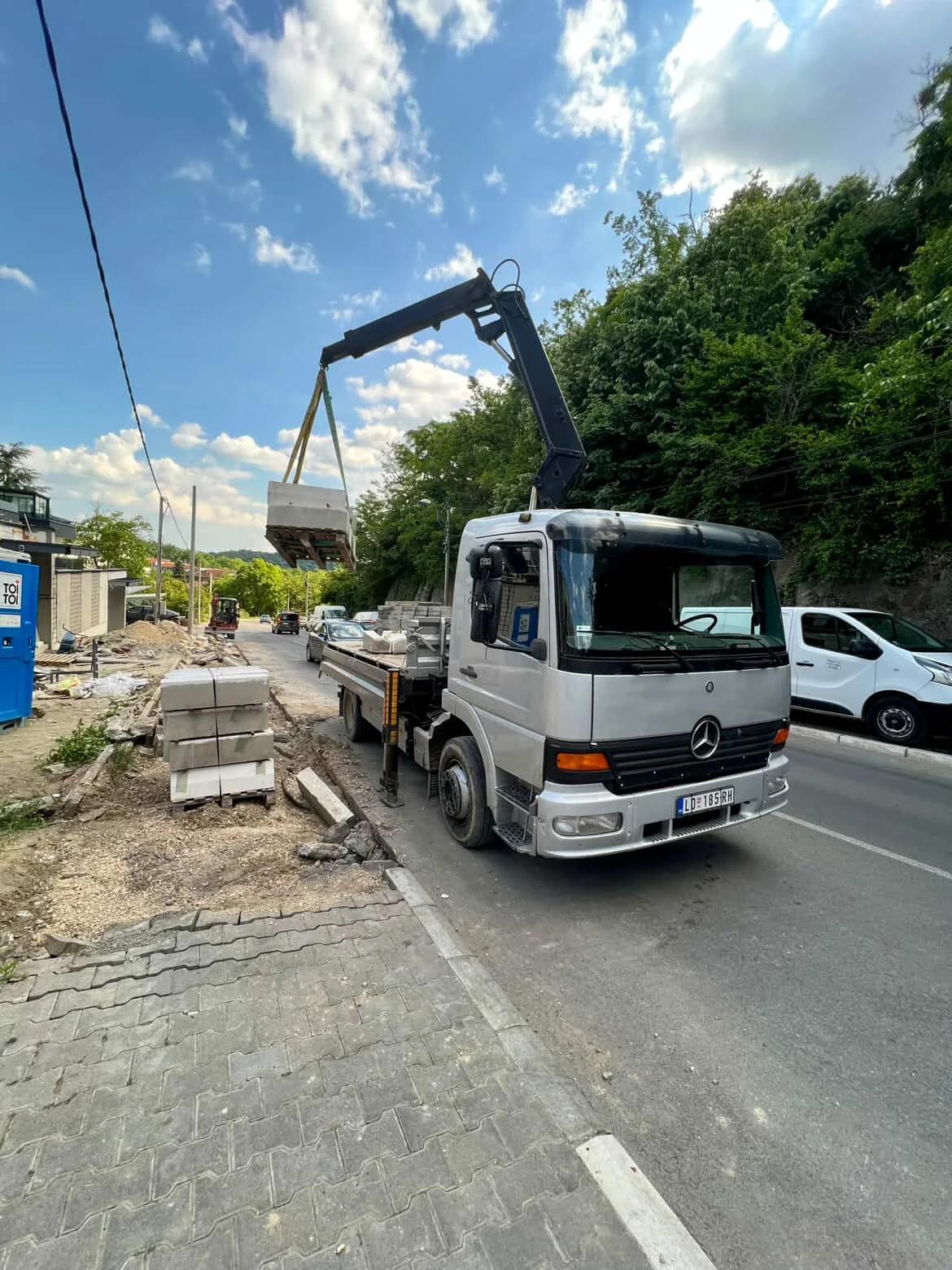 Dovoz materijala kamionom